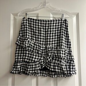 Black and White Gingham Mini Skirt Ruffle. Women’s Size Medium. Lost & Wander